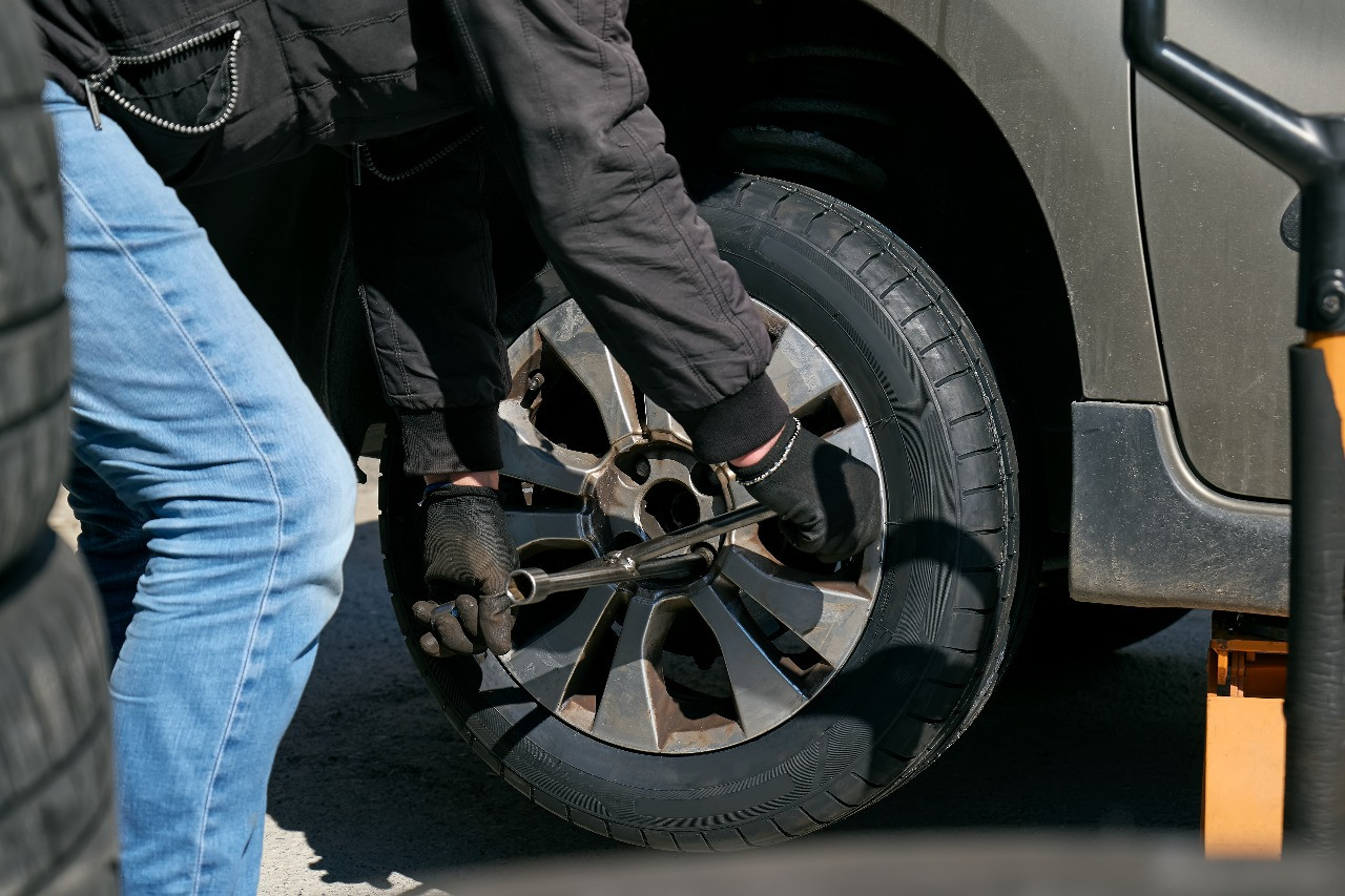 Expert tyre replacement on location